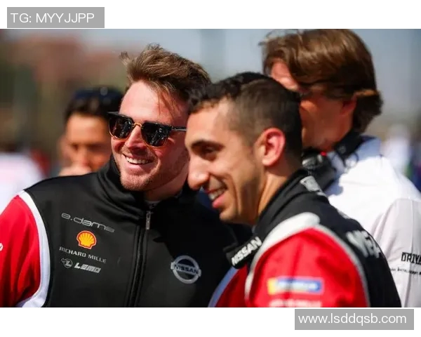 杭州足球队在洲际杯积分榜中以70分稳居第一名展现强劲实力