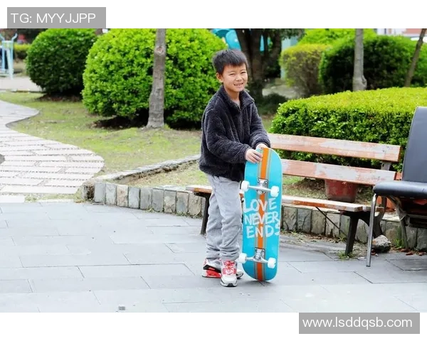 成都滑板队的奋斗与成长：一段不平凡的滑板纪实之旅